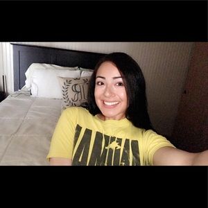 Meet your Posher, Alondra